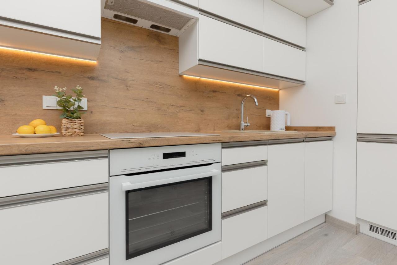 Cozy Apartment With Parking Bakalarska By Noclegi Renters Warszawa Eksteriør bilde