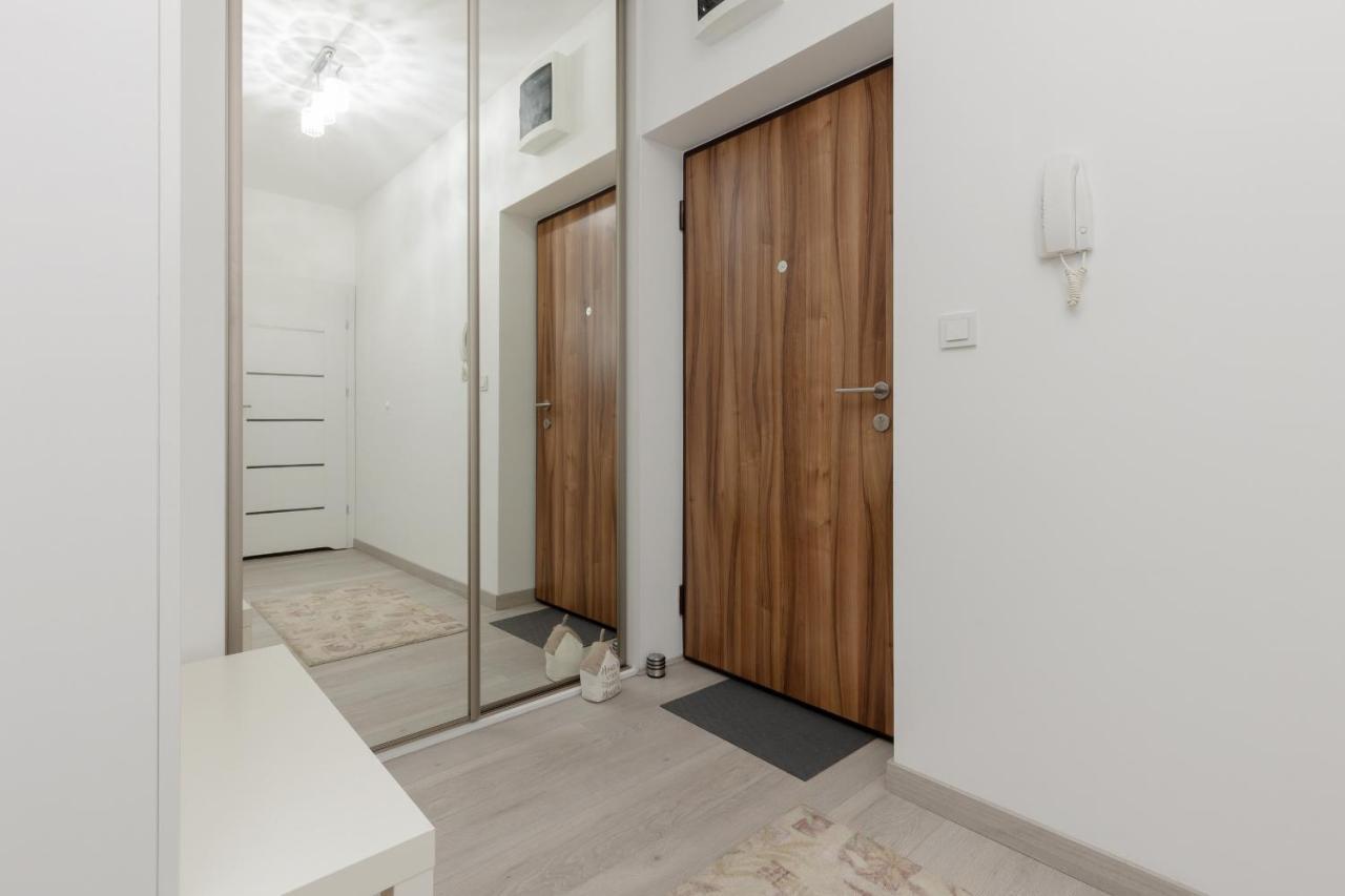 Cozy Apartment With Parking Bakalarska By Noclegi Renters Warszawa Eksteriør bilde
