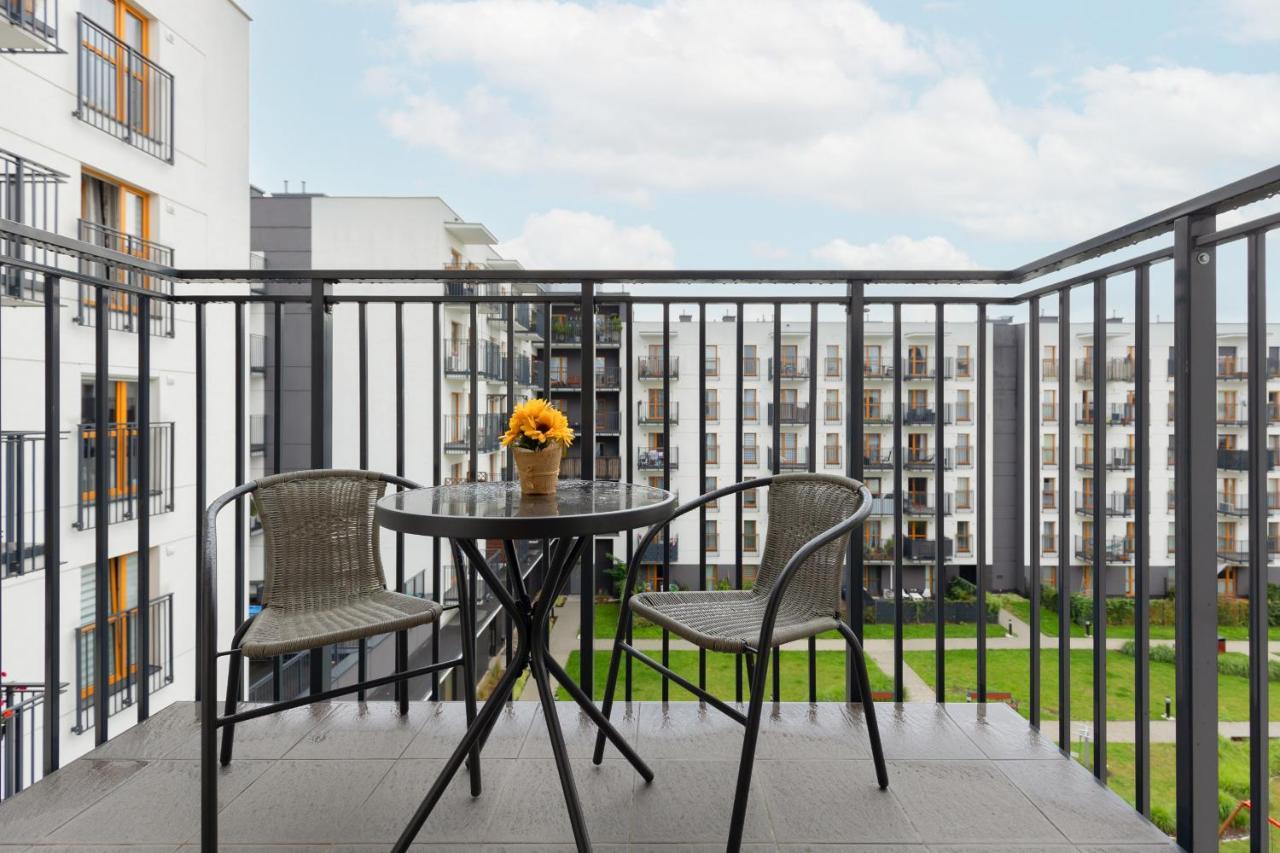 Cozy Apartment With Parking Bakalarska By Noclegi Renters Warszawa Eksteriør bilde